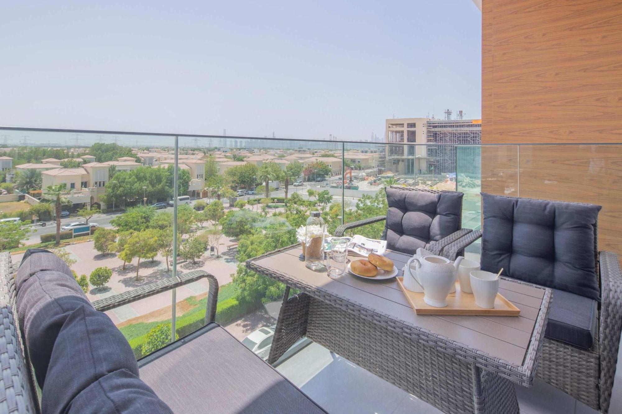 Frank Porter - Taraf 2 Apartment Dubai